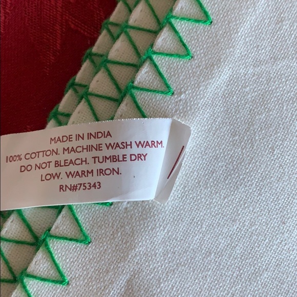 NWT Set of 4 Christmas placemats - Picture 4 of 4